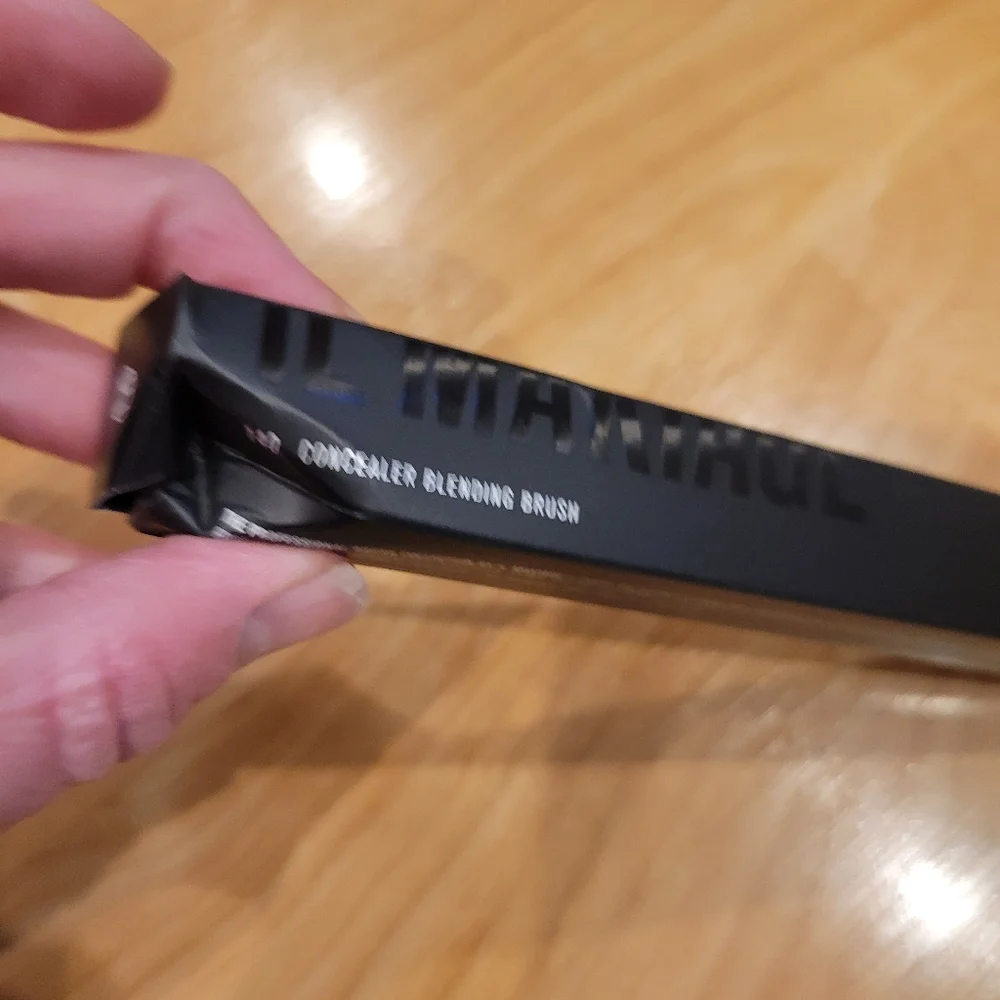 IL MAKIAGE Concealer Blending Brush 140 New